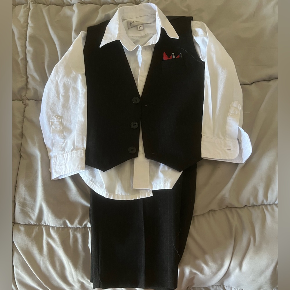 Kids suit, size 4T, formal